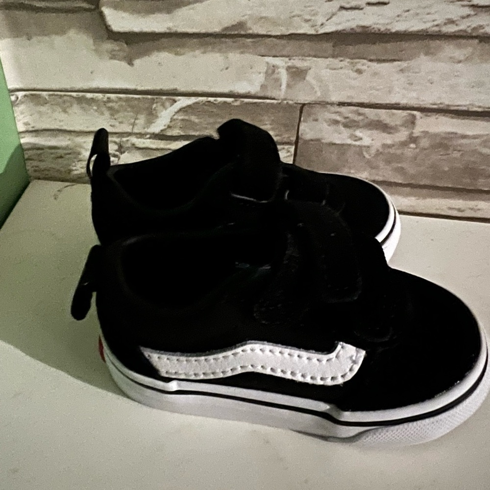 Vans Toddler Size 4C